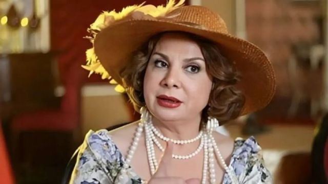 فادية عبد الغني تتحدث عن تفاصيل علاقتها بهدى سلطان ومنى زكي (فيديو)