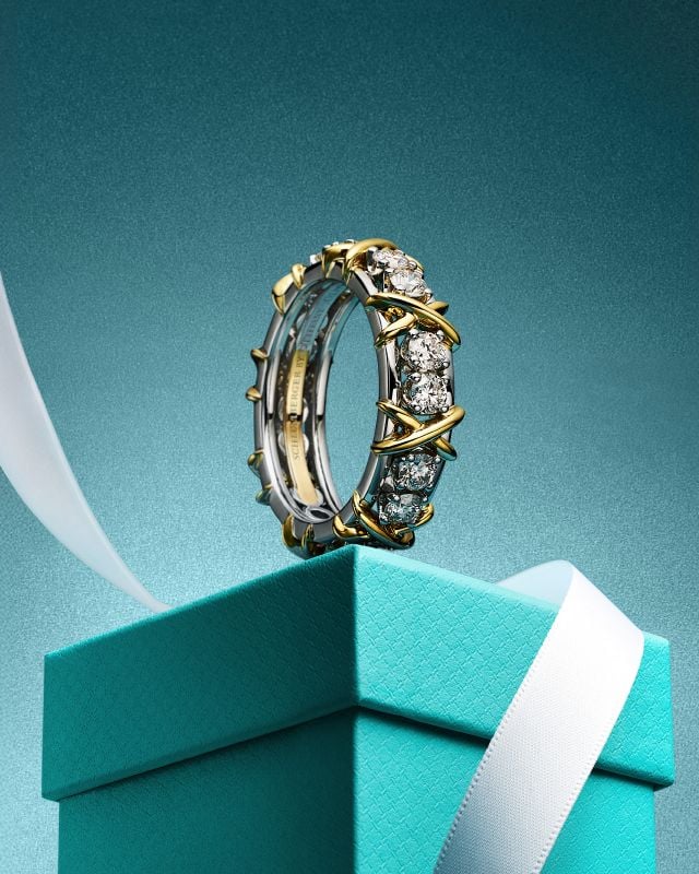 من مجموعة مجوهرات تيفاني آند كو لعيد الحب 2026