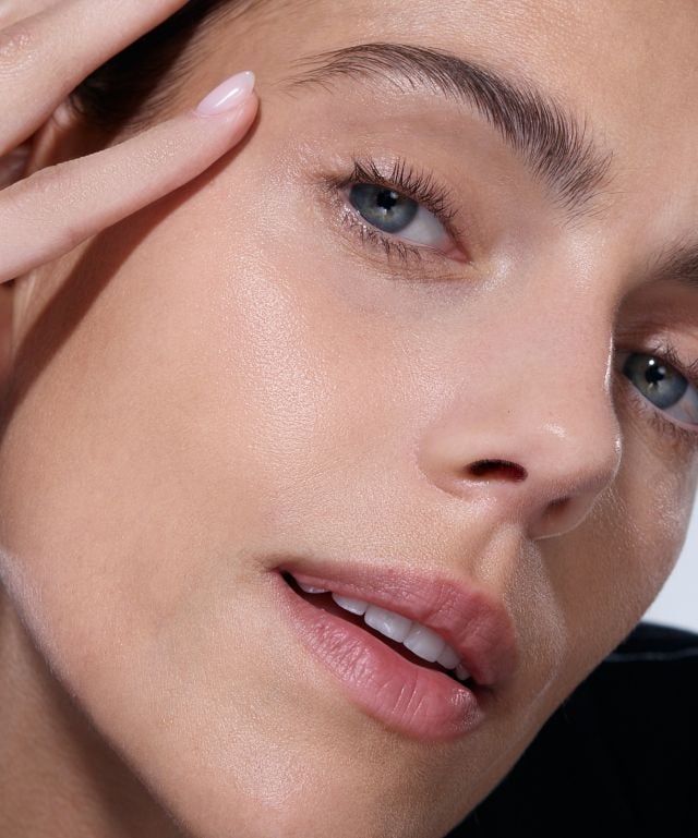 بشرة مثالية وخالية من العيوب مع بنفت