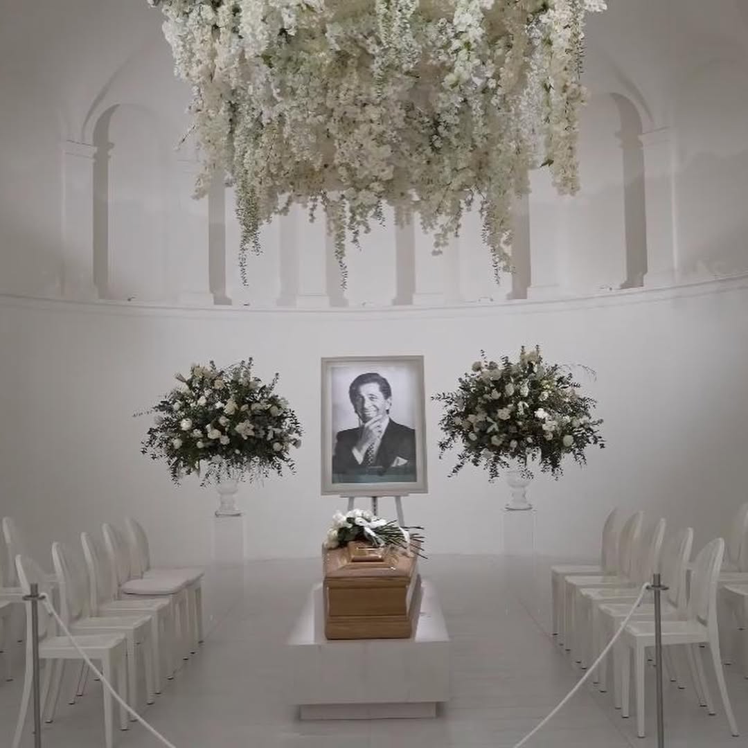 من جنازة فالنتينو