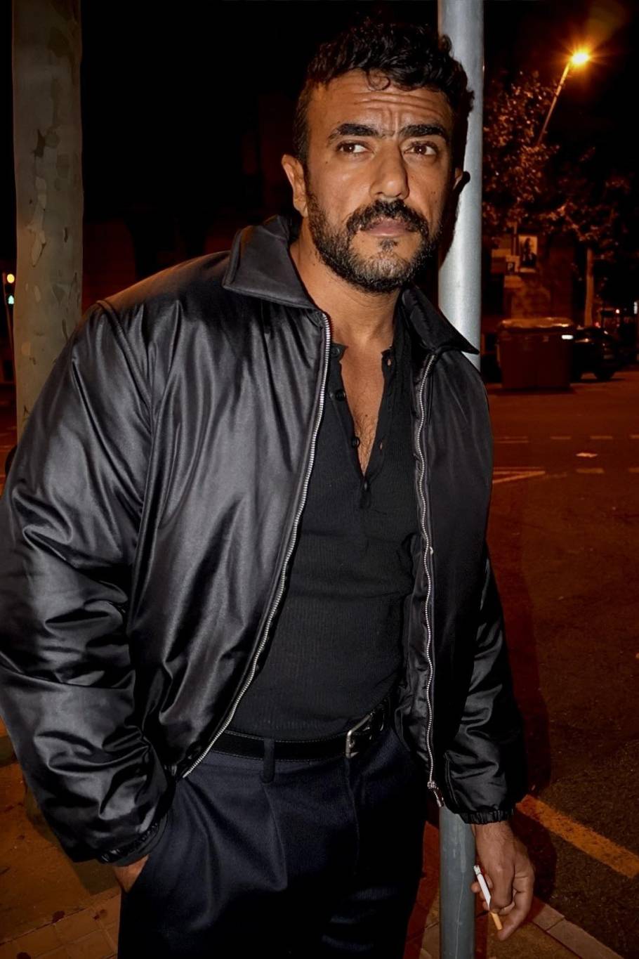 أحمد العوضي يتحدث عن قصة حبّه وزواجه ويتكتم على اسم العروس (فيديو)