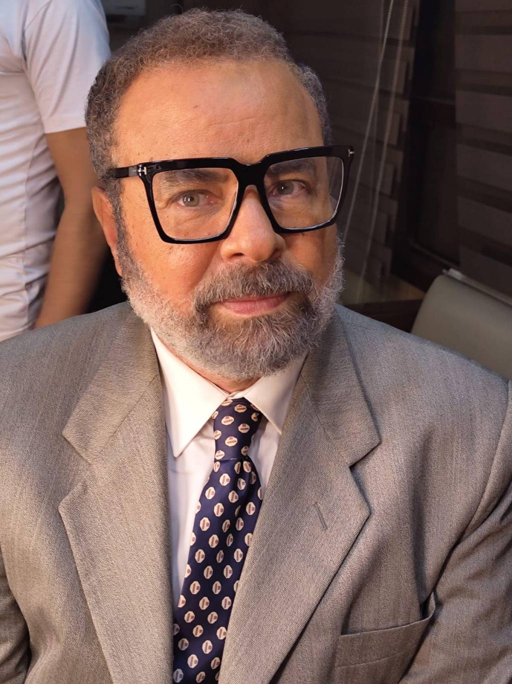 صبحي خليل يكشف تفاصيل لقائه الأول بزوجته... ويبكي بحرقة (فيديو)