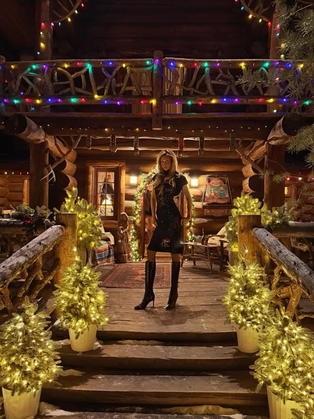 احتفال العام يجمع بيلا حديد وكيم كارداشيان وكيت هدسون