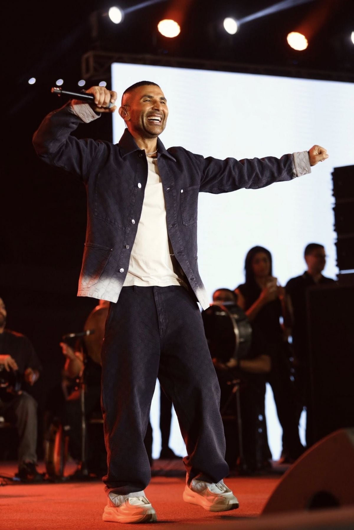 أحمد سعد يكذّب أخبار زيارته لشيرين عبد الوهاب لهذه الأسباب