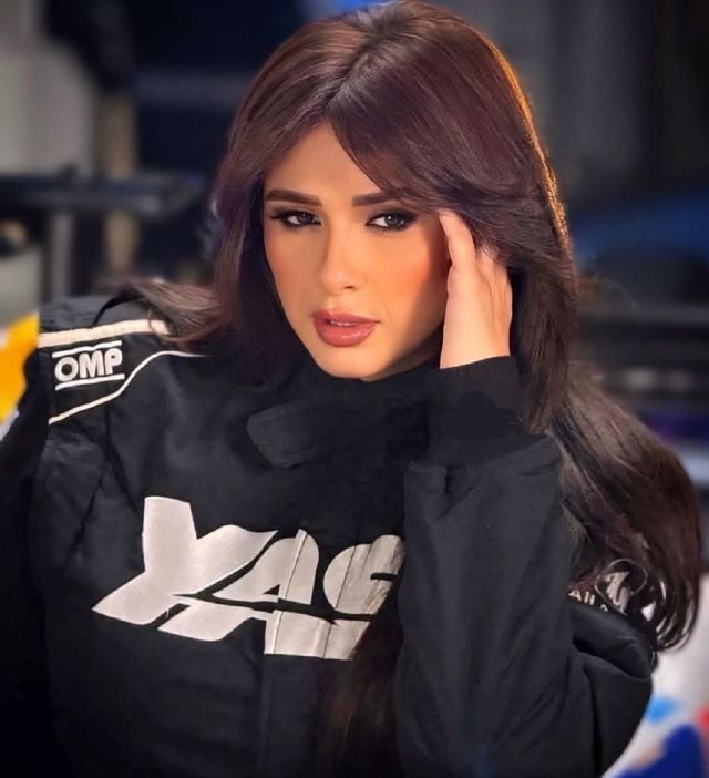 ياسمين عبد العزيز