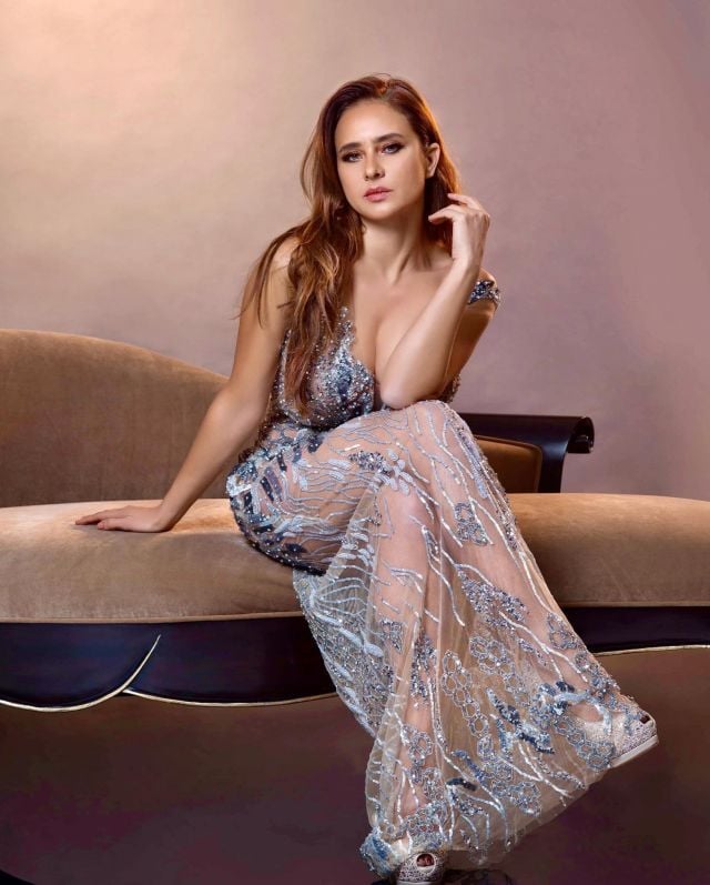 شريف سلامة يرد على شائعات تعرض نيللي كريم للغرق (فيديو)