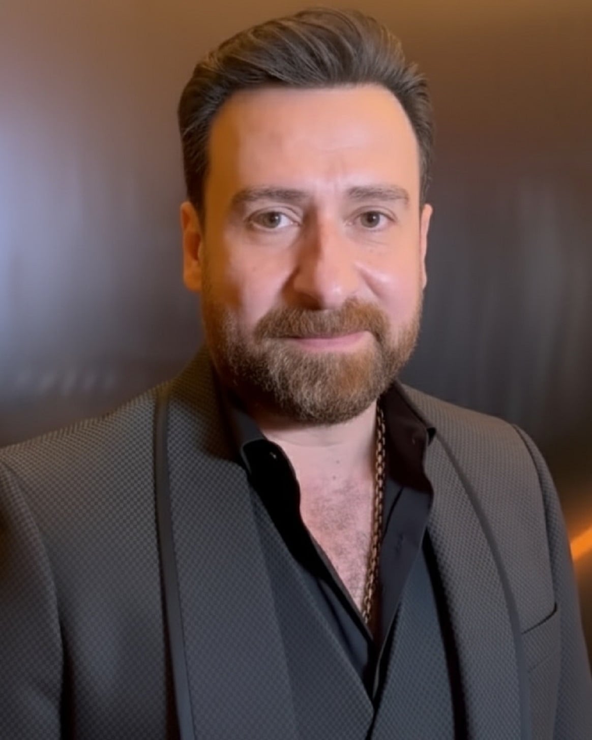  الموت يفجع نضال الشافعي بأغلى الناس