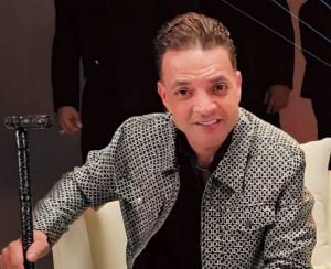 طارق الشيخ يكشف عن تعطُّل طائرته خلال عودته من دبي (فيديو)