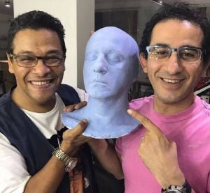 يسرا وهند صبري وكندة علوش يودّعن ماكيير النجمات برسائل خاصة