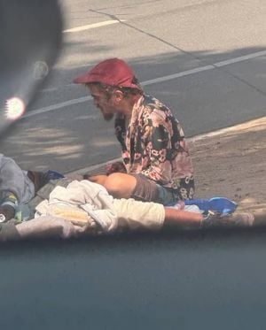 تايلور تشيس يعيش بلا مأوى في الشوارع وعائلته تعلّق...