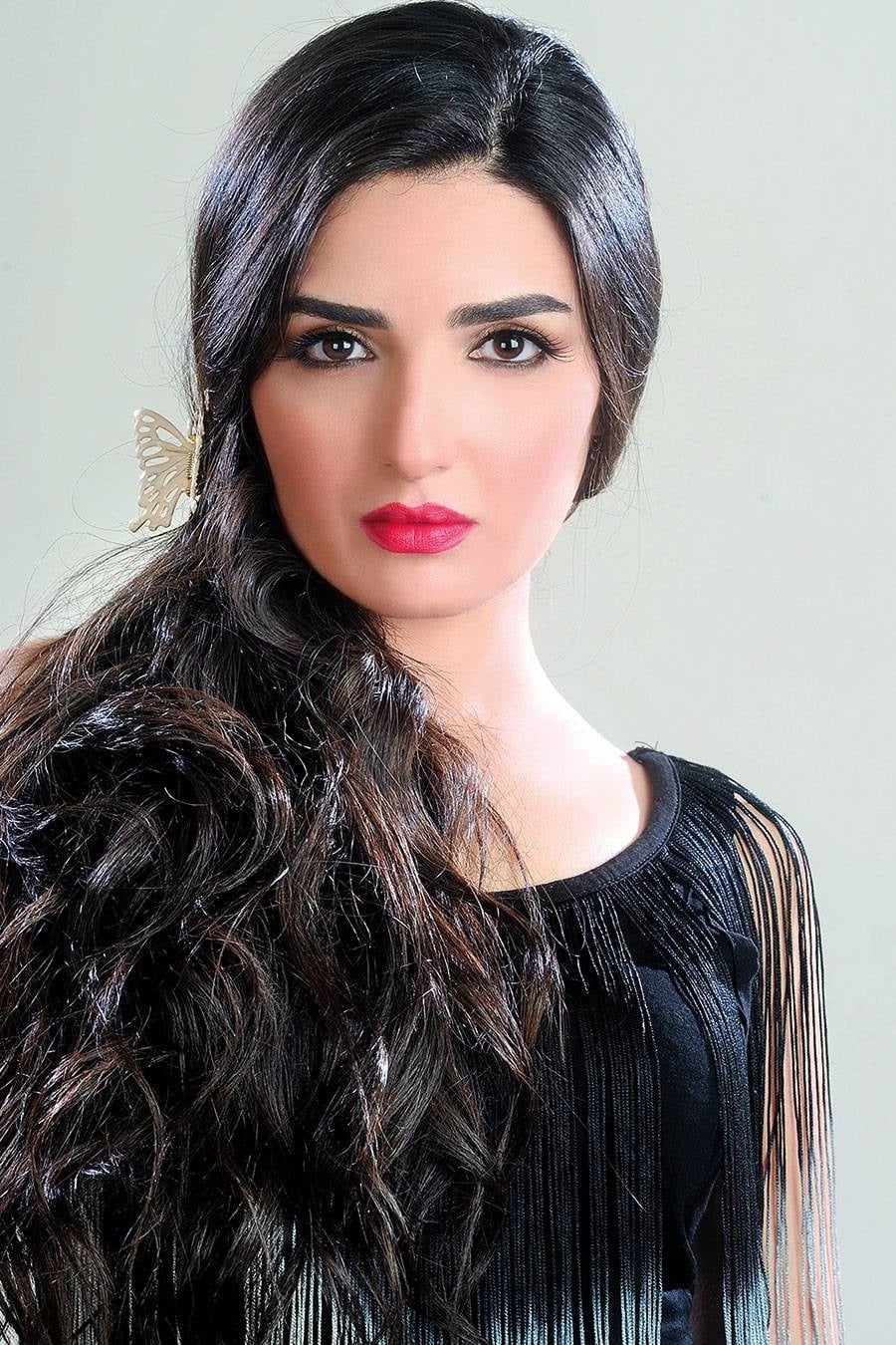 ياسمين الجيلاني ترد على تشبيهها بشريهان وتكشف سر طلاقها من عمر خورشيد (فيديو)