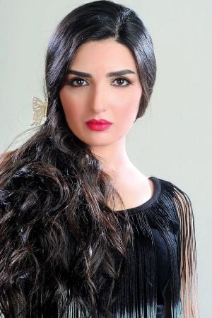 ياسمين الجيلاني ترد على تشبيهها بشريهان وتكشف سر طلاقها من عمر خورشيد (فيديو)