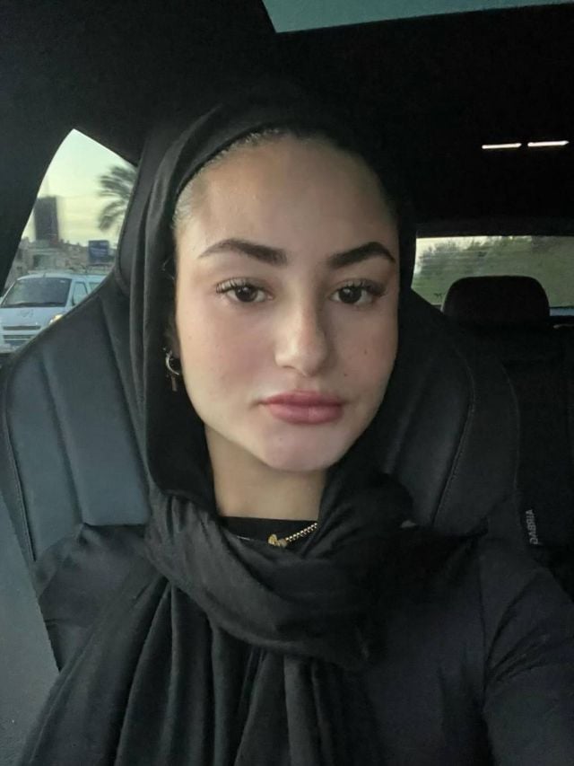 ملك حسن تفاجئ الجميع بارتداء الحجاب