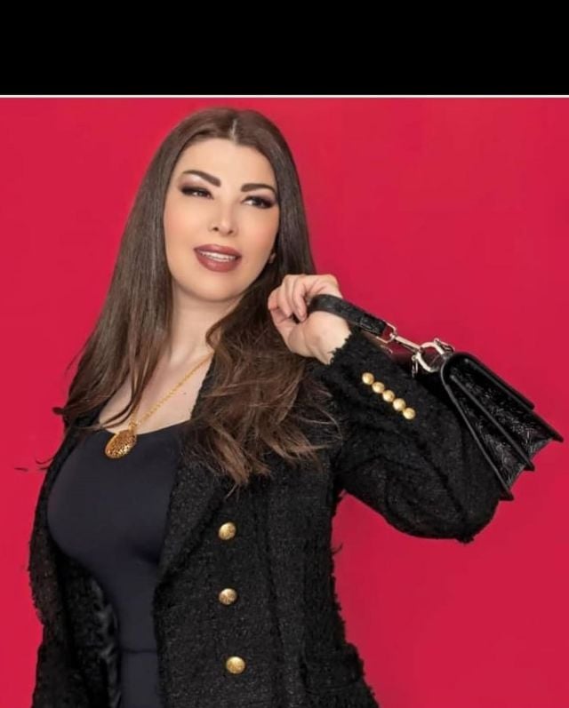  الفنانة عبير شمس الدين