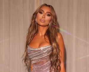 مايا دياب تفاجئ الجميع بفستانها الجريء وبتغيير لون شعرها