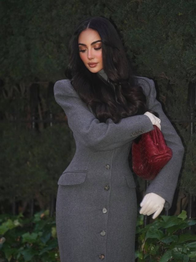 نور الغندور بإطلالة شتوية عصرية