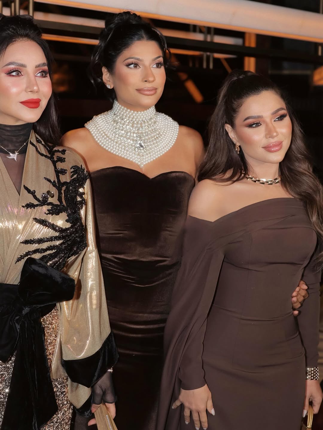 المؤثرات العربيات بإطلالات مميّزة في دبي