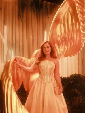 تفاعل كبير مع فستان شيري عادل الجريء