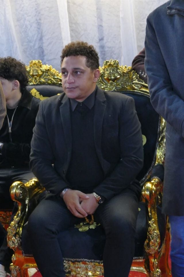 رضا البحراوي في عزاء والدته