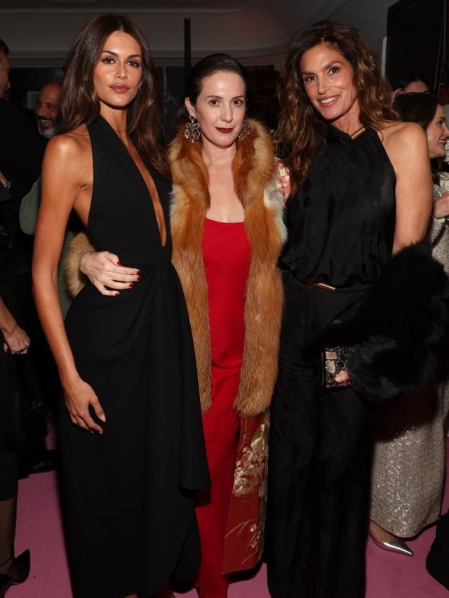 سيندي كروفرد وكايا غربر في الحفل