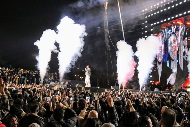 جمهور تامر حسني يتفاعل مع أغنياته