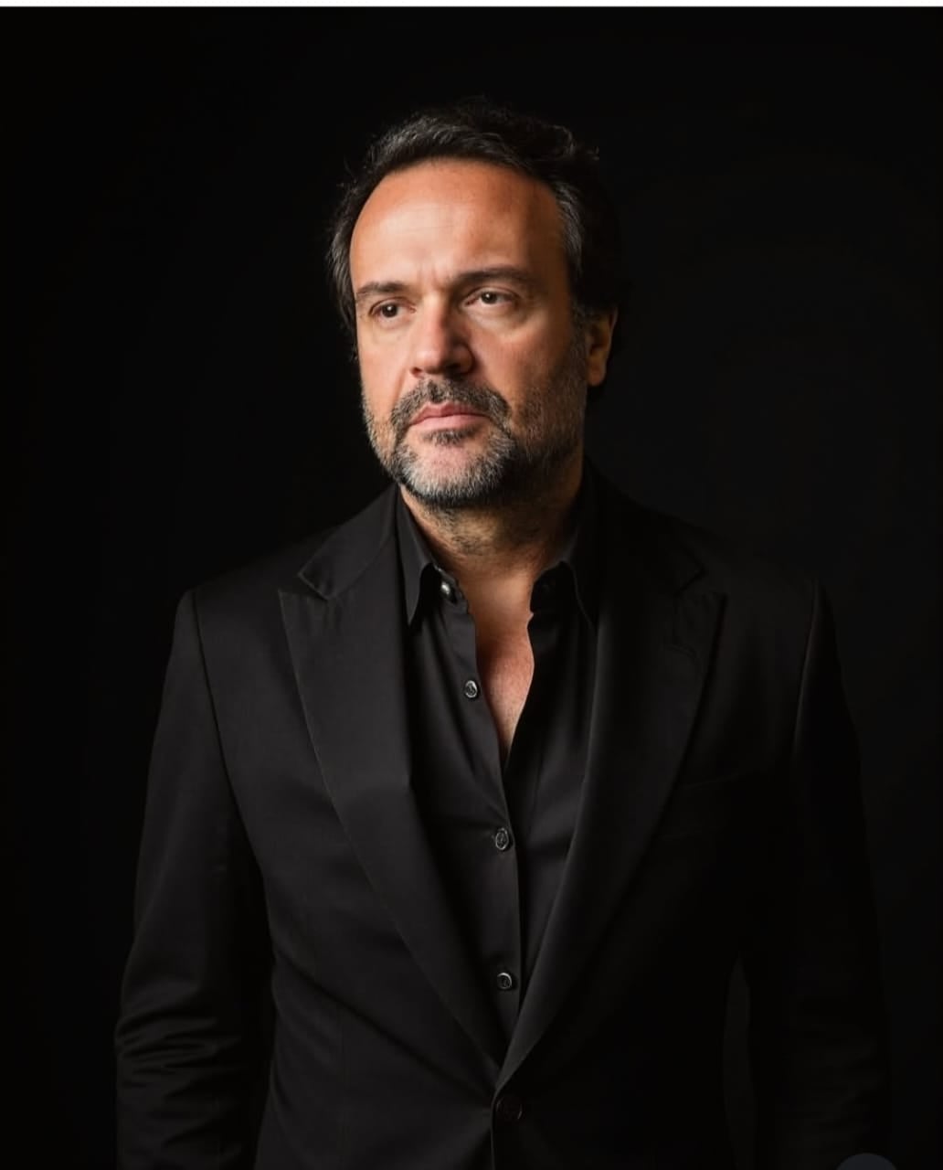 عادل حقي يعدل منشور وفاة ابنته ويكشف الحقيقة (فيديو)