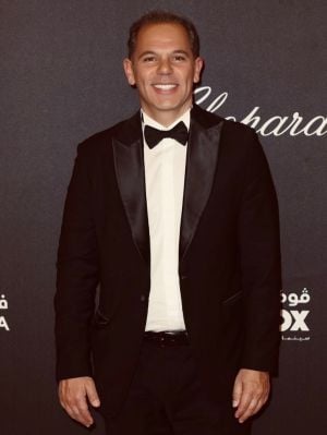 رامي إمام يتحدث عن موقف عادل إمام بعد تشاجرهما في المسرح (فيديو) 