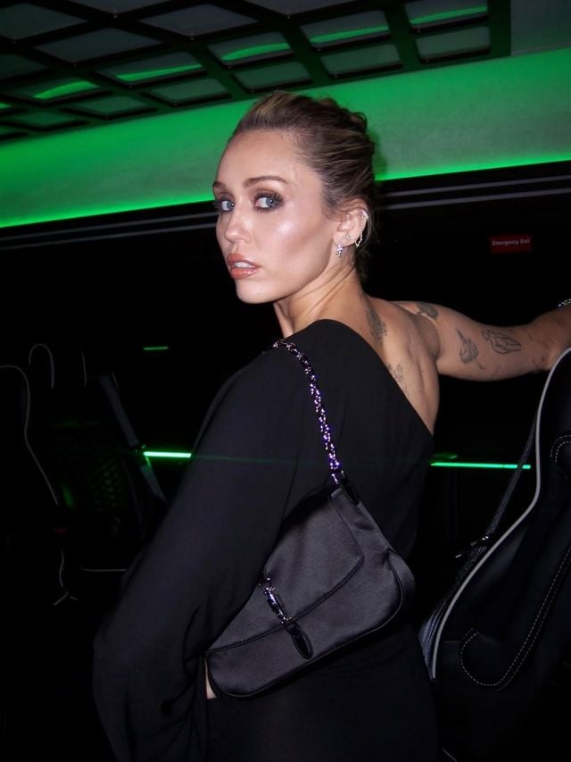 إطلالة مايلي سايروس