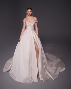 نجا سعادة يُطلق مجموعة فساتين زفاف 2026 بعنوان Eternal Vow