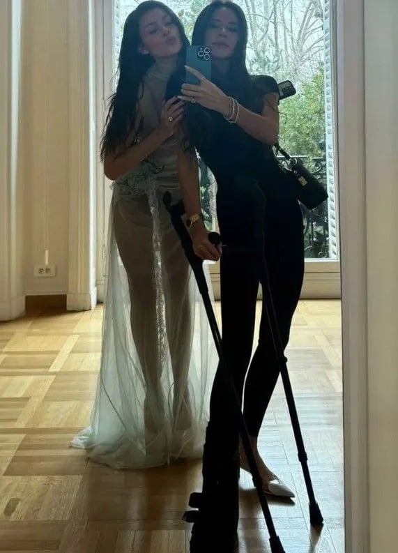 الفستان النعناعي الفستان النعناعي