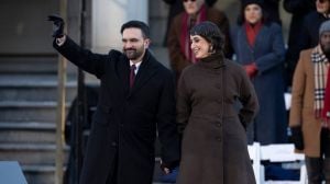 راما دواجي تتألق بإطلالتين في حفل تنصيب زهران مامداني عُمدة نيويورك