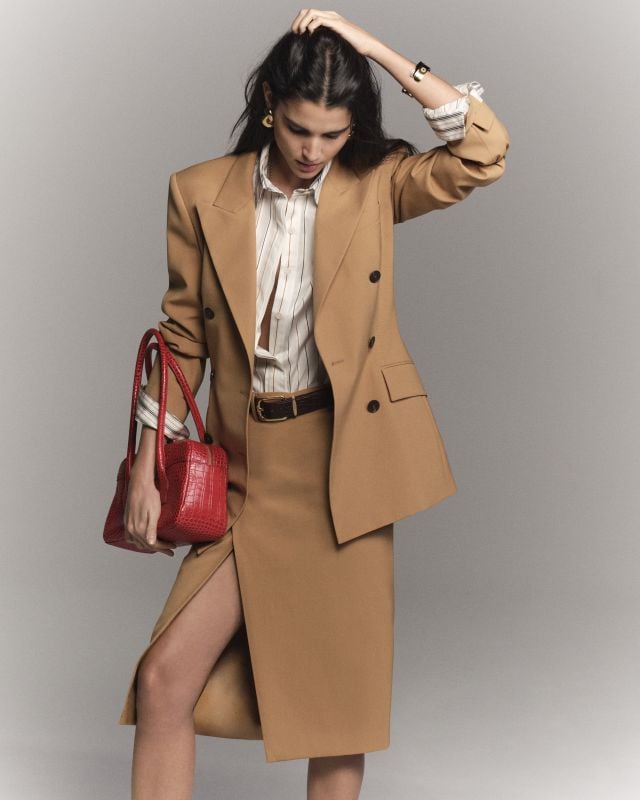 من مجموعة إيلي صعب لما قبل خريف 2026