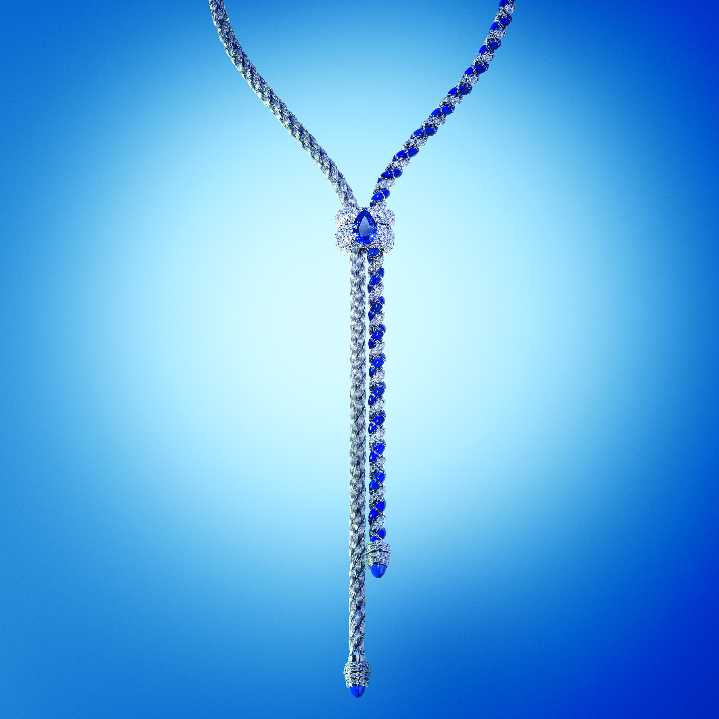 عقد من مجموعة مجوهرات FRED 