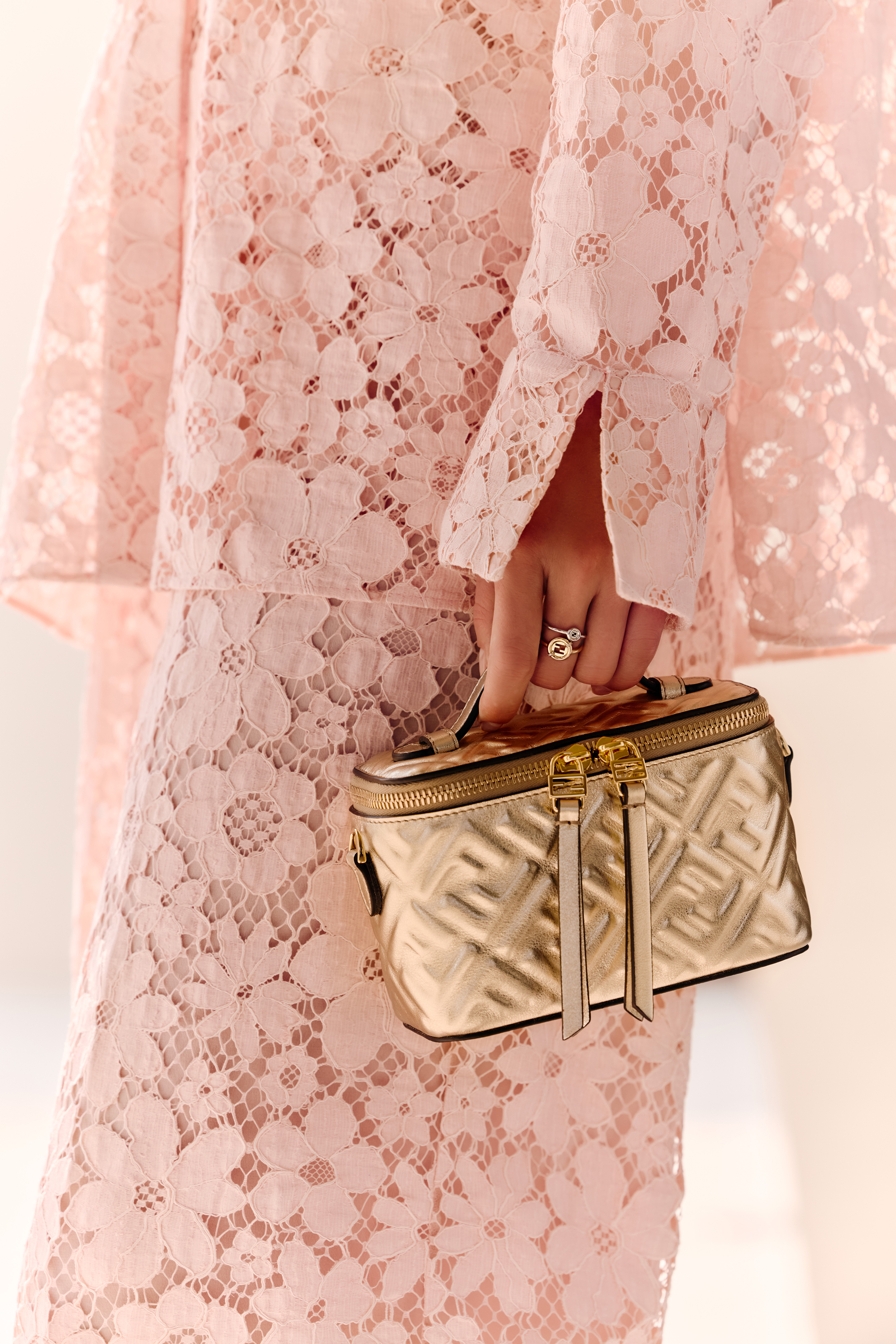 حقيبة من مجموعة FENDI Noor لشهر رمضان 2026