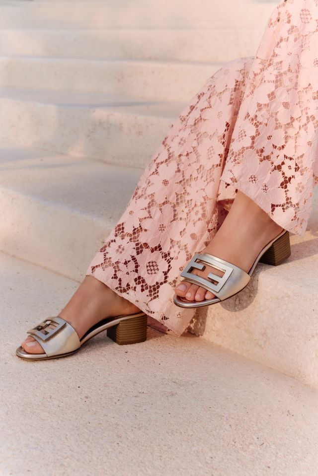 حذاء من مجموعة  FENDI Noor لشهر رمضان 2026