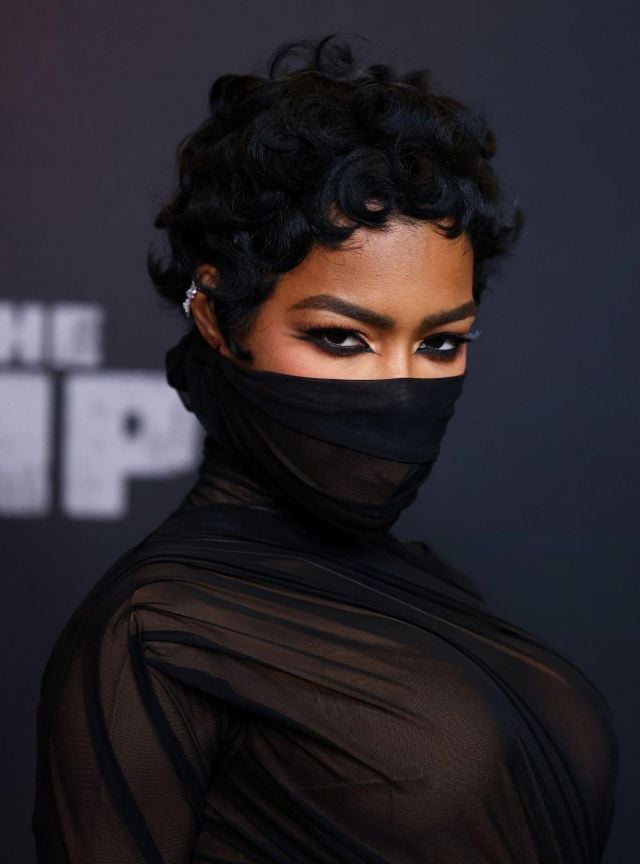 تيانا تايلور بالقناع