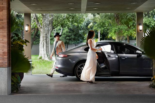 استقبال الضيوف في الجناح