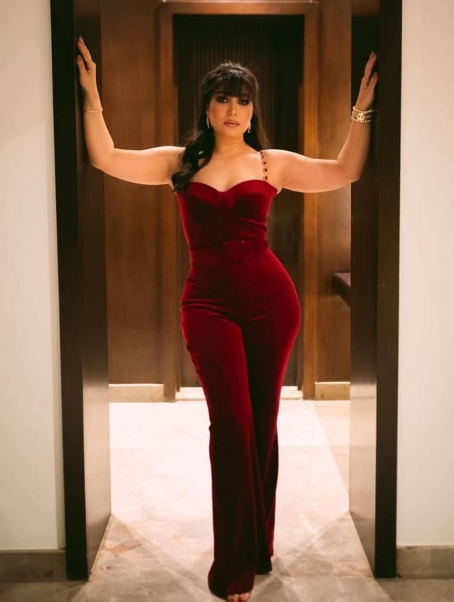 بوسي بجمبسوت مخملي انيق