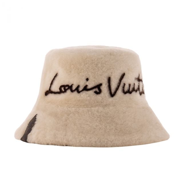 قبعة من لويس فويتون