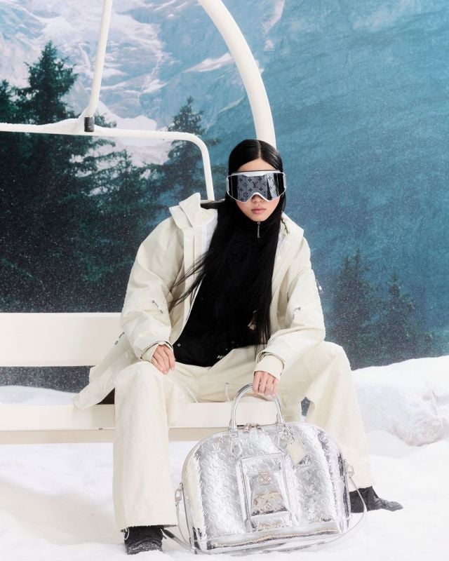 أزياء مقاوِمة للماء من لويس فويتون