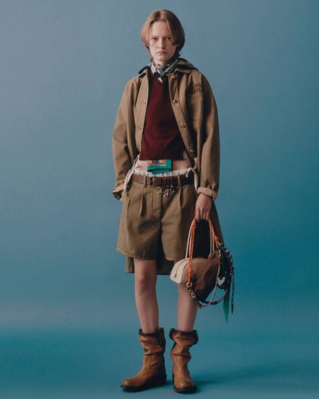 إطلالة كاملة من 