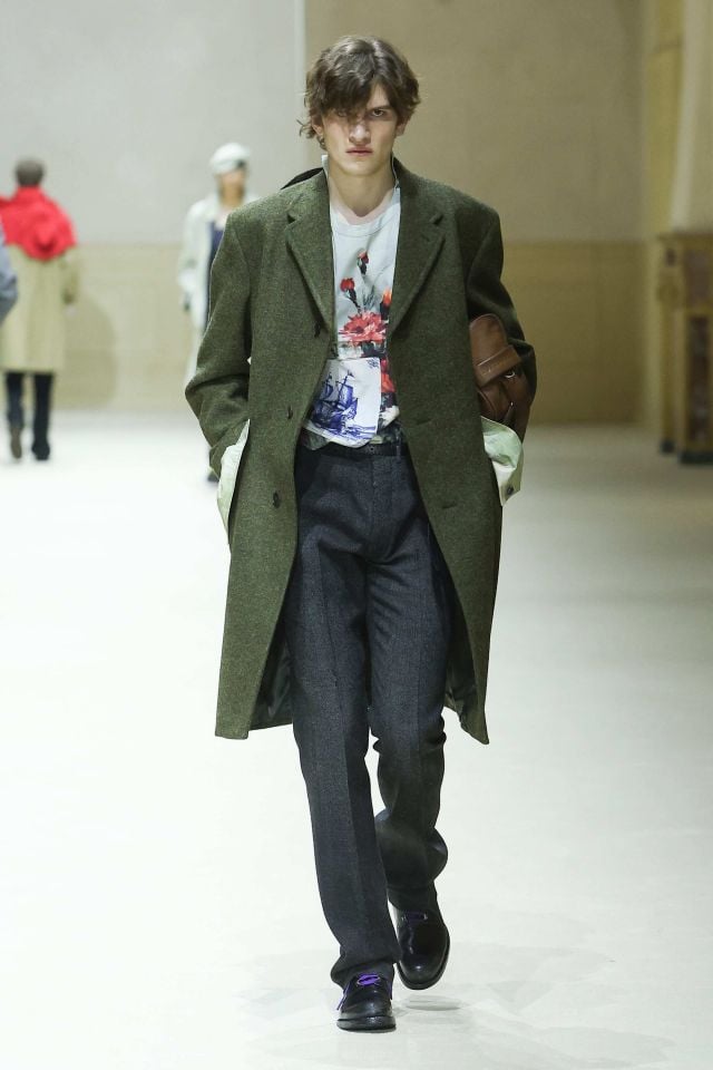 من مجموعة أزياء برادا الرجالية لخريف وشتاء 2026 