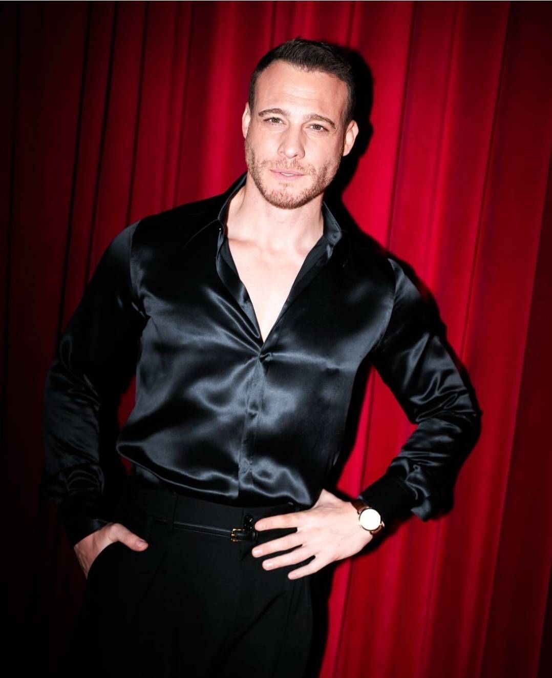 كرم بورسين يحسم الجدل ويعلن ارتباطه