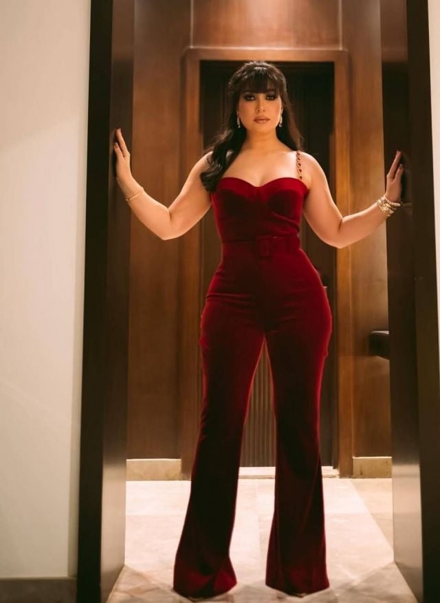 بوسي بجمبسوت مخملي انيق