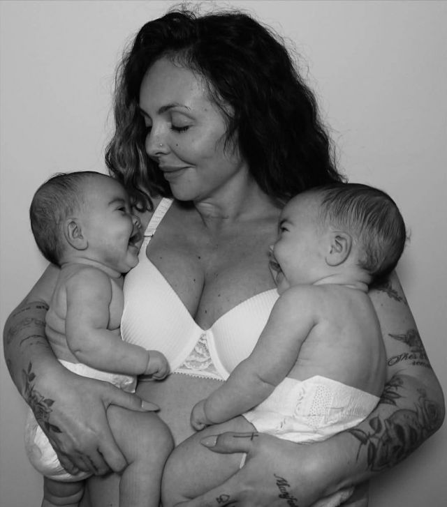 جيسي نيلسون مع التوأم