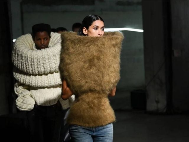 الملابس الصوفية الأنيقة