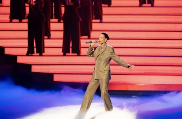 كاتي بيري تتألق على مسرح joy Awards 