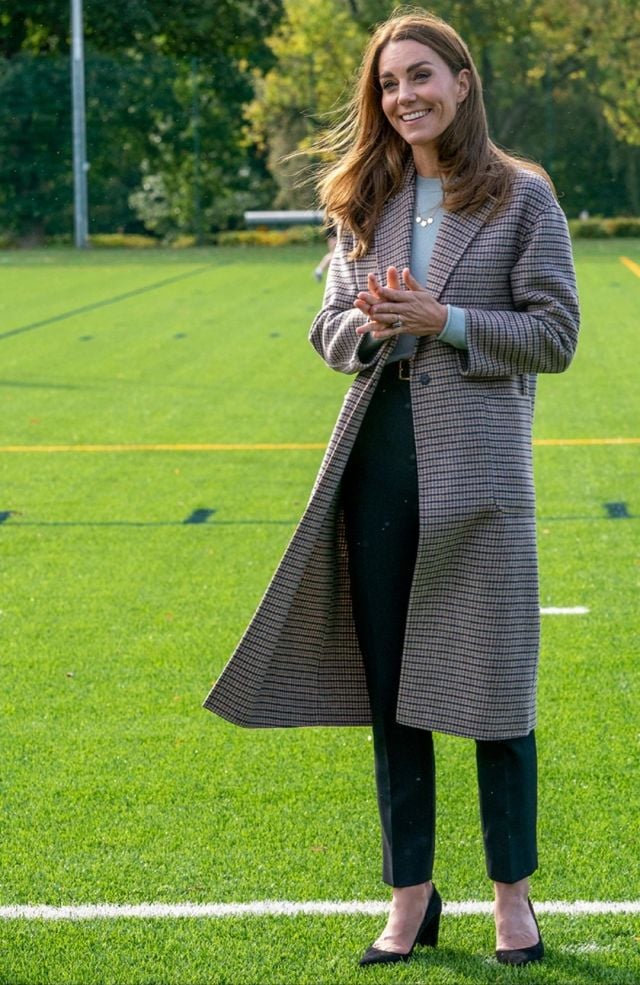 كيت ميدلتون بمعطف شتوي أنيق