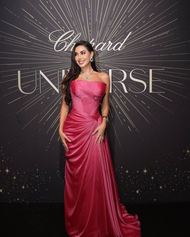 ياسمين صبري بفستان وردي أنيق