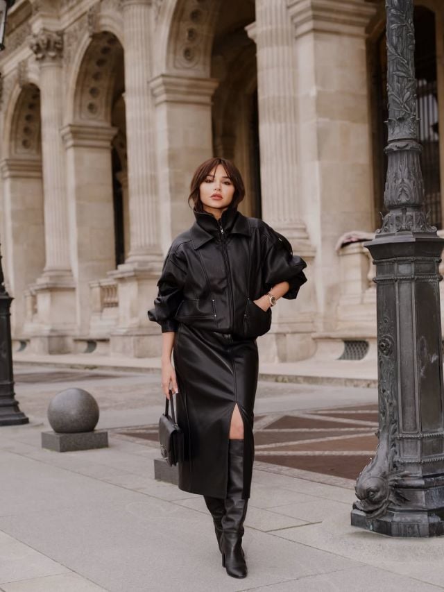 إطلالات جلدية جريئة للنجمات والمؤثرات العربيات